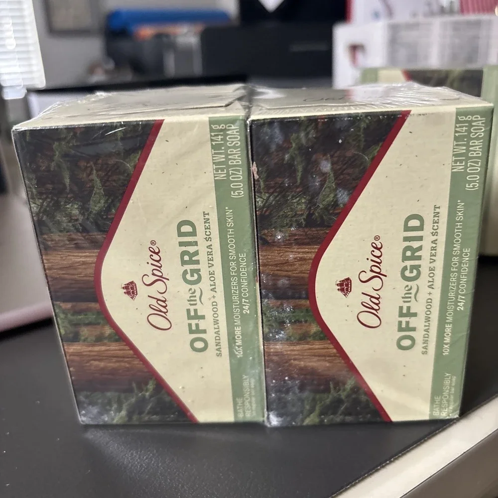 Old Spice Off The Grid Sandalwood Aloe‎ Vera Bar Soap 4 Pack 20oz Total NEW